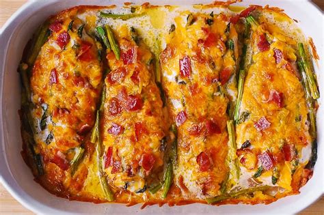 After baking bacon in the oven, pat any excess grease to help it get crisp. ONE-PAN ASPARAGUS CHICKEN BAKE WITH BACON AND RANCH - Luv ...