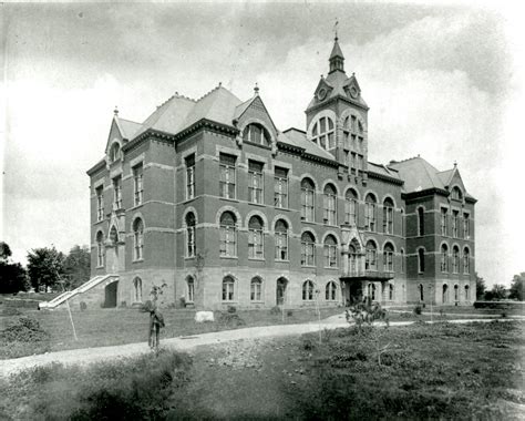 Library To Host Remembering Old Main