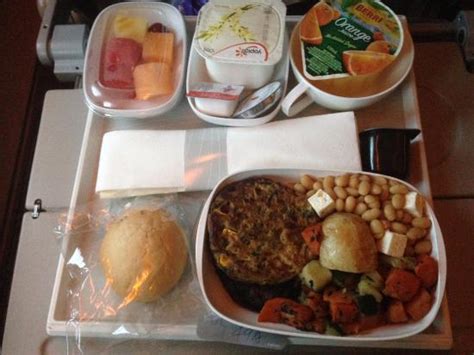 Tuck into veggie chillis, curries, pasta dishes and more. Special meal: Vegetarian lacto-ovo - Picture of Emirates - Tripadvisor