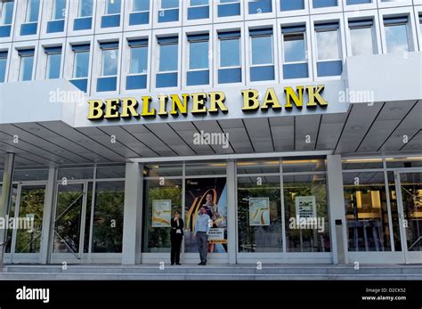 Bank Berlin Fotos Und Bildmaterial In Hoher Auflösung Alamy