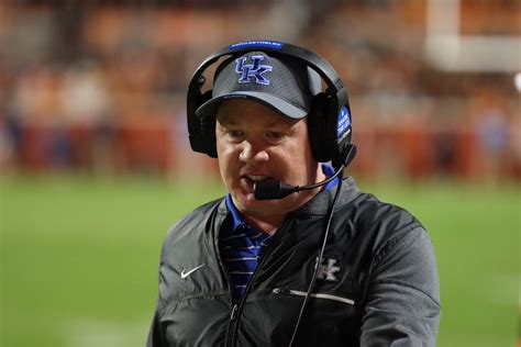 Kentucky Wildcats In The College Football Rankings Roundup A Sea Of Blue