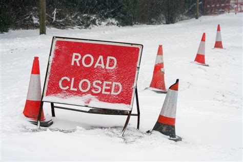 Road Closed Sign In Snow Stock Photo Image Of Shut 113157304