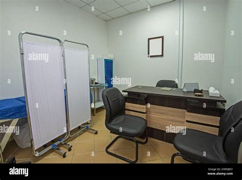 Doctors Bed Hi Res Stock Photography And Images Alamy