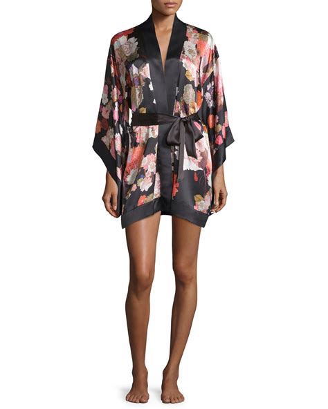 Meng Floral Printed Short Kimono Robe Black