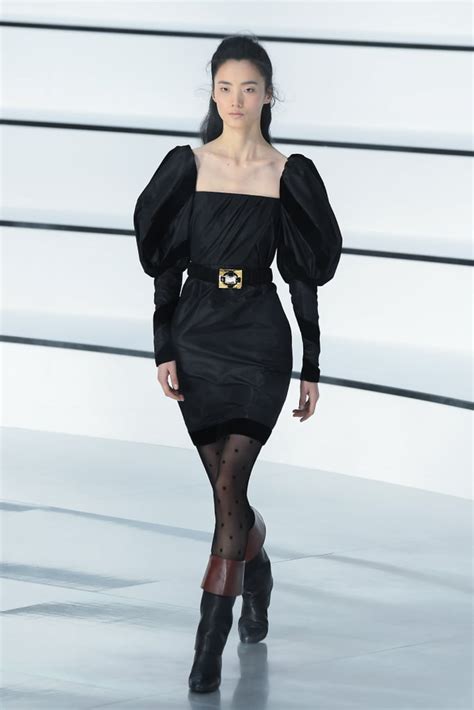 Chanel Fallwinter 2020 Chanel Fallwinter 2020 Runway Show At Paris