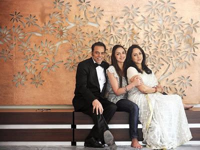 Dharmendra family | dharmendra wife, daughters, sons unseen pictures music credit deol family: Actors Photo Gallery: Dharmendra Family Photo