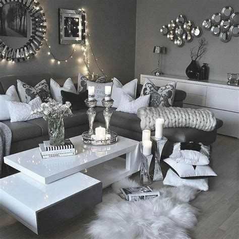 Pin By Kelley On Classy Home Decor In 2020 Living Room Grey Silver