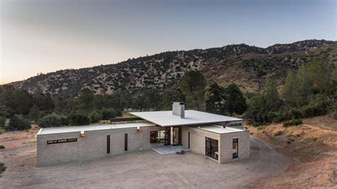 Sawmill Retreat By Olson Kundig Architects In Tehachapi California