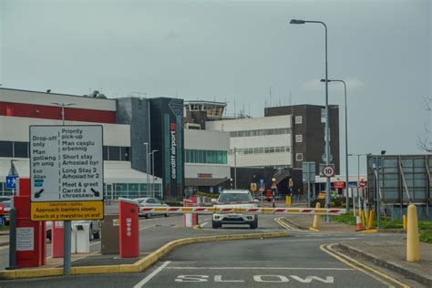 Cardiff Airport Parking Entrance © Lewis Clarke Cc By Sa20