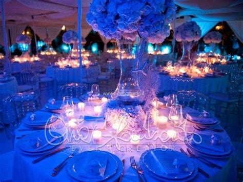 Un compito importante per decorare una confettata a tema mare è pensare a come richiamare l'attenzione degli invitati con colori e addobbi caratteristici che puoi acquistare a buon prezzo consultando la nostra offerta online. Matrimonio in spiaggia a tema marino l'atmosfera della sala da pranzo tra onde e abissi del mare ...