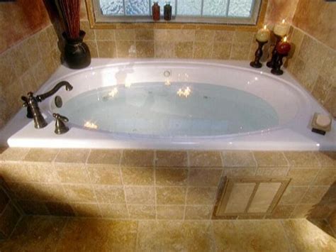 Garden tubs are designed to be luxurious additions to bathrooms that have garden tubs are much larger than the standard bathtub, often resembling an oval jacuzzi or hot tub rather than a regular bath. Shop Smart for a Shower and Bathtub | DIY