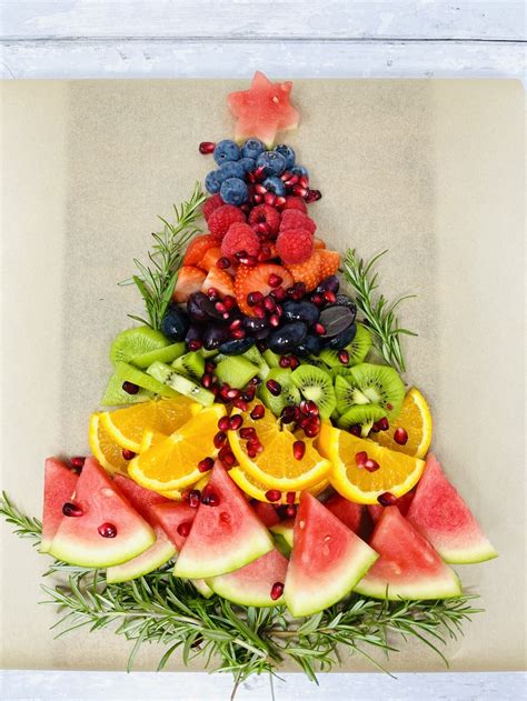 Christmas Fruit Platter Easy Christmas Food Ideas Daisies And Pie