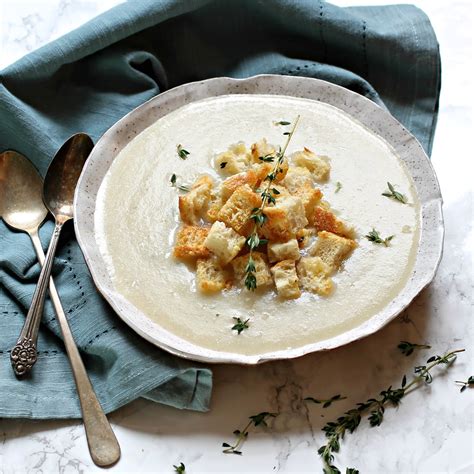 Hungry Couple Jerusalem Artichoke Soup With Smoked Cheddar And Thyme Croutons