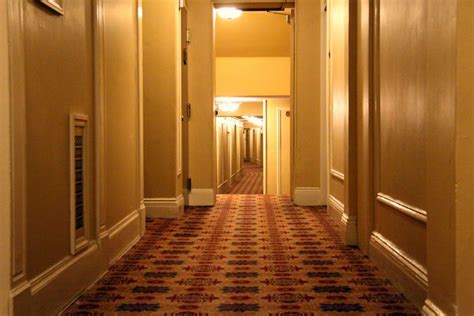 Hotel S Hallway Tribute To Shining Empty Hotel Shining Flickr Photo Sharing