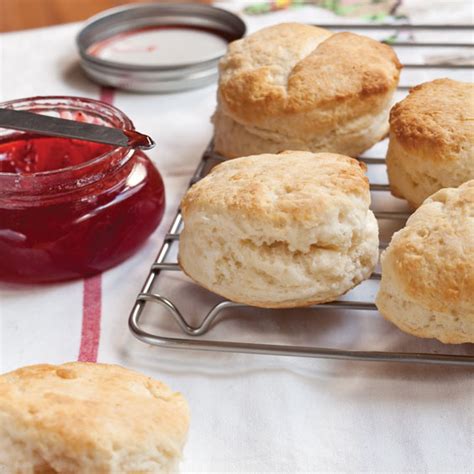 To a large bowl, add the cheese. Basic Buttermilk Biscuits - Paula Deen Magazine | Recipe ...