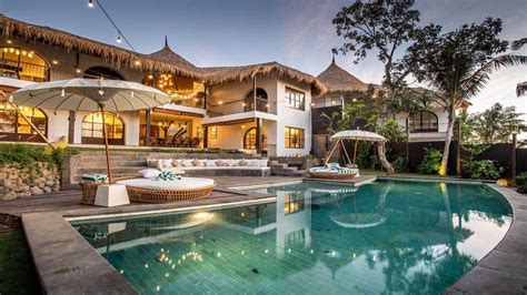 Modern Bohemian Three Villas Complex With Paddy Views In Canggu