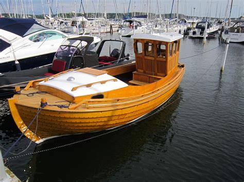 1995 Traditional Swedish Julle Wooden Boat Power Boat For Sale