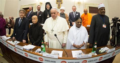 Papa Francesco E Gli Altri Leader Religiosi Firmano La Dichiarazione