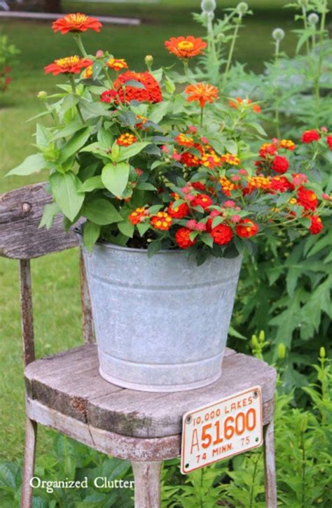 Simple And Beautiful Country Garden Decor Ideas 4 Container Flowers