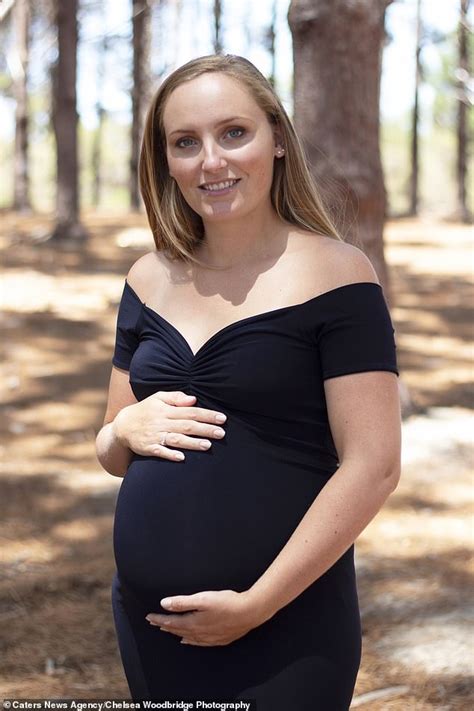 Pregnant Teacher Shares A Confronting Image Of Herself With One Breast