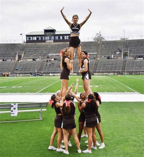 Lehigh Cheerleaders Discuss Favorite Aspects Of Rivalry Game The Brown And White