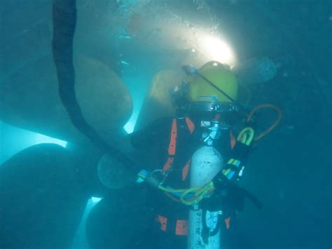 Underwater Bow Thruster Removal And Reinstallation In Australia Hydrex