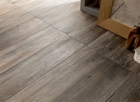 These are 100% plastic making them environmentally durable and requires no maintenance. WOOD LOOK PORCELAIN TILES - de Jong Homes - Wagga Builders