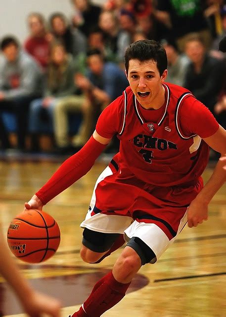 Das basketballfeld kann beim einfügen mit der maus oder über eingaben in die befehlszeile positioniert und anschließend gedreht werden. VFG Meckenheim e.V. - Basketball für Anfänger - 10 Dinge ...