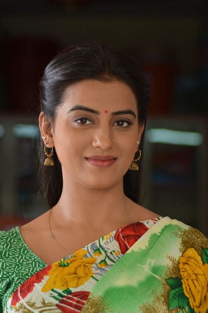 Beauty Galore Hd Akshara Singh Simple And Very Beautiful Down To Earth Actress