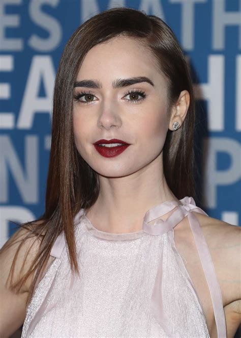 Steps Into The Red Carpet With Fiona Stiles Lily Collins Makeup The