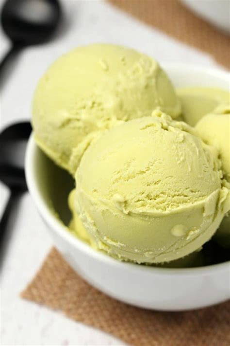 Creamy Smooth And Divinely Textured Vegan Avocado Ice Cream Easy 8