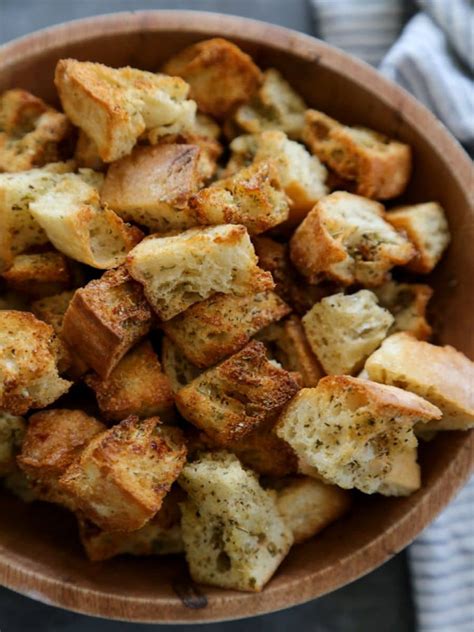 How To Make Homemade Air Fryer Croutons Dash Of Sanity