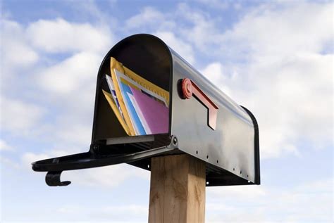 Refers to person, place, thing, quality, etc. Correo Postal: Historia, características, ventajas ...