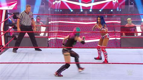 Ahora S Sasha Banks Es Campeona De Raw Superluchas