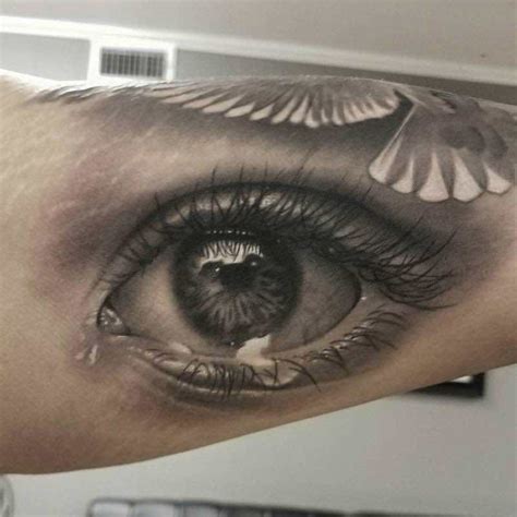 40 Outstanding Eye Tattoos Plus The Meaning And Rich History Behind