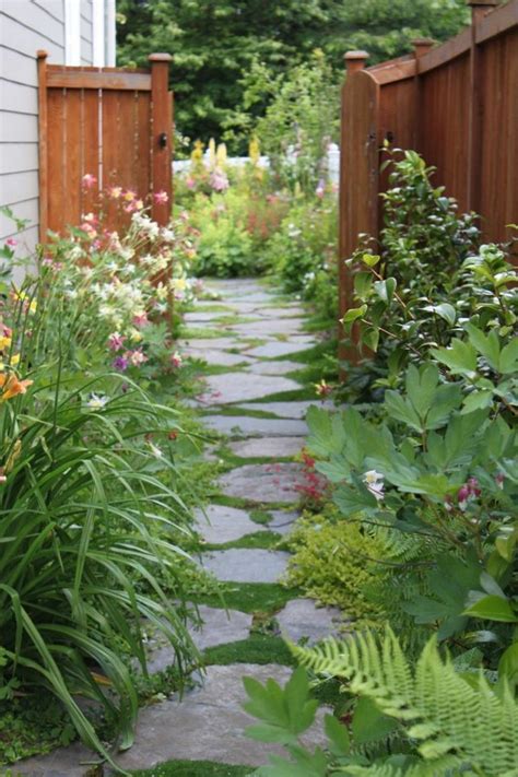 35 Incredible Cheap Garden Path And Walkway Ideas 34