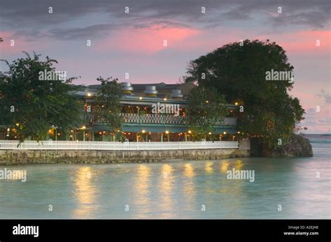 Barbados St Lawrence Gap Waterfront Restaurant Picses Stockfotografie Alamy