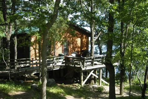 It offers 2 large bedrooms with one bedroom with 4. Cabin Rental at Sha Sha Resort on Rainy Lake