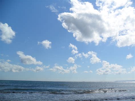 Gambar Pantai Laut Lautan Horison Awan Langit Sinar Matahari