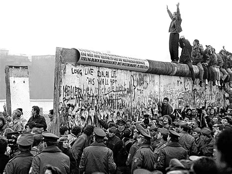 28 Years Ago The Berlin Wall Came Crashing Down We Take You Back In Time