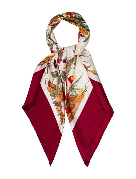 Gucci Printed Silk Scarf Accessories Guc160092 The Realreal
