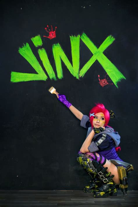 Some Very Good League Of Legends League Of Legends Jinx Cosplay