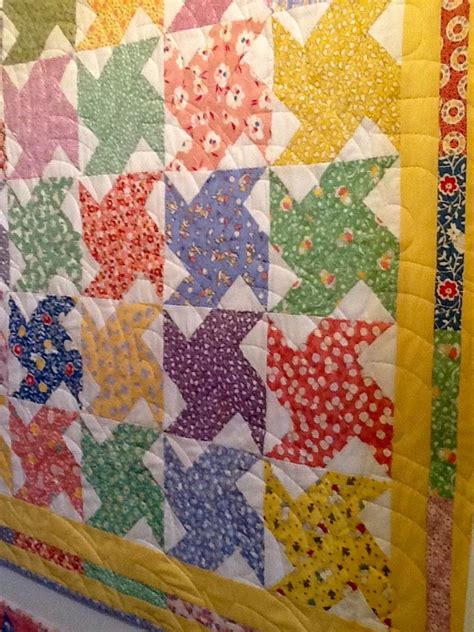 Scrappy Pinwheels And Paddlewheels Small Quilts Easy Quilts Quilt
