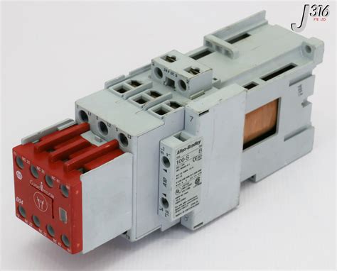 1340 Allen Bradley Safety Contactor W Integrated Diode 24 Vdc Coil