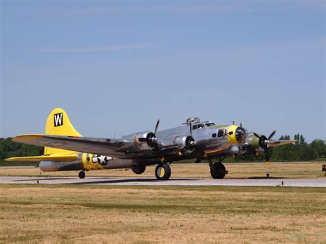 Boeing B 17 Flying Fortress Chuckie Boeing B 17 Flying F Flickr