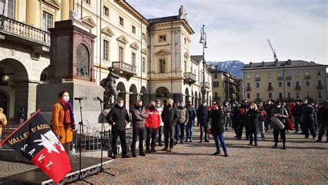 Rimane fuori solo la val d'aosta, che ha ancora un'incidenza di 61 per centomila: Il presidente della Valle d'Aosta: "Noi verso la zona ...