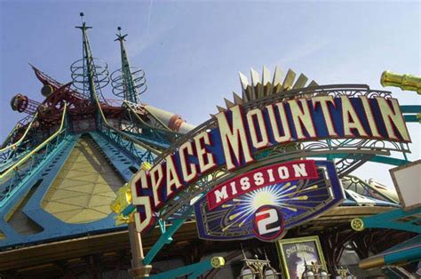 Space Mountain Mission 2 Discoveryland Parc Disneyland Disneyland