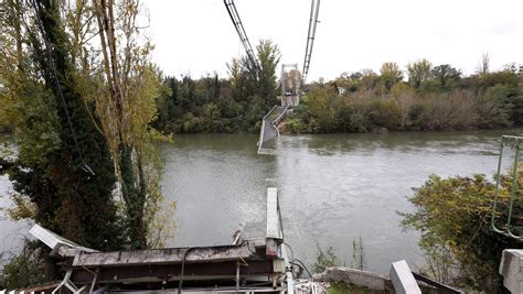 one dead four rescued as french bridge collapses