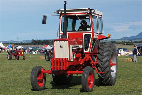 Farmall 706 Tractor Flickr Photo Sharing