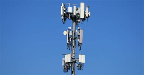 Faa Clears Verizon And Atandt To Turn On More 5g Cell Towers